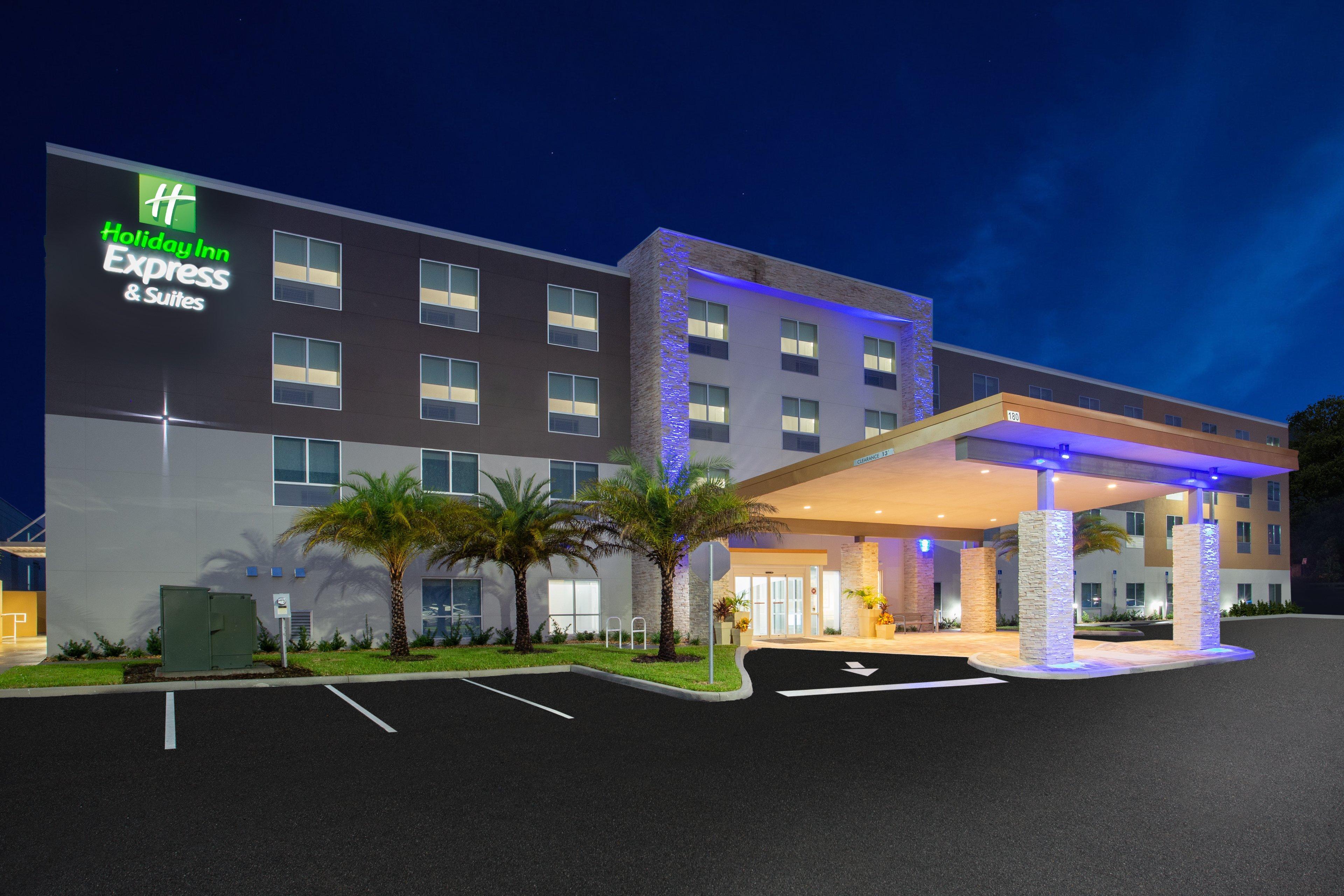 Holiday Inn Express & Suites - Deland South By Ihg Exterior photo