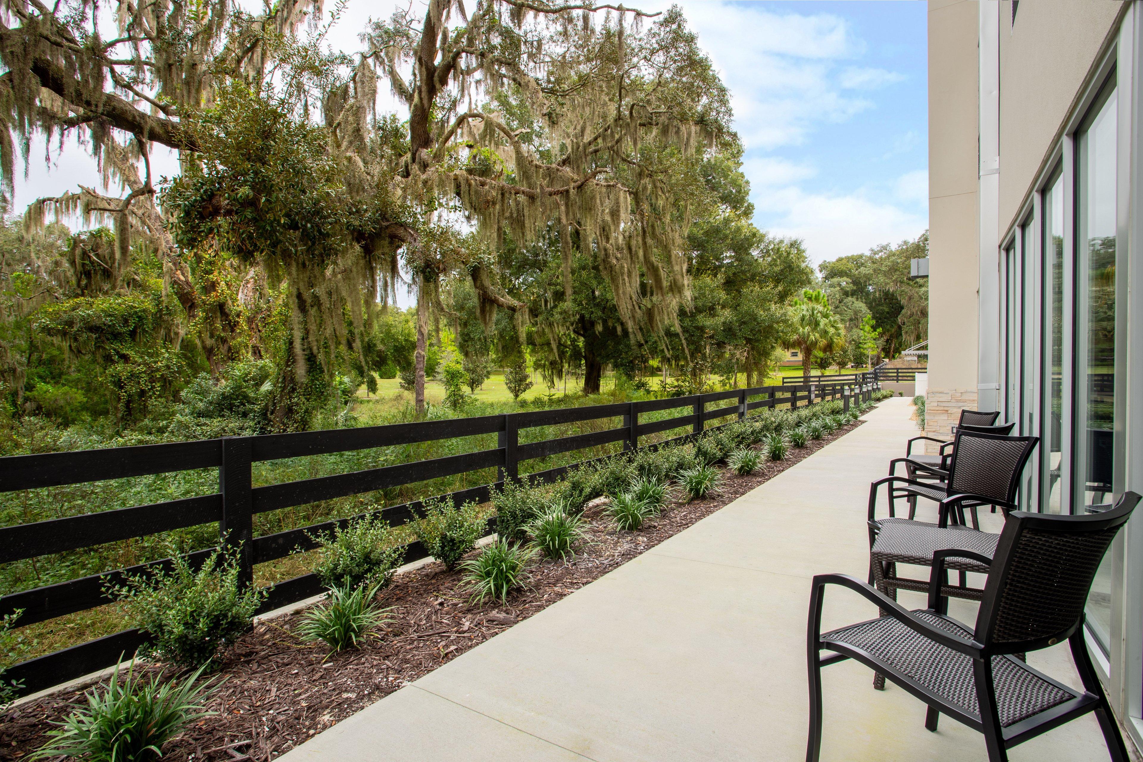 Holiday Inn Express & Suites - Deland South By Ihg Exterior photo