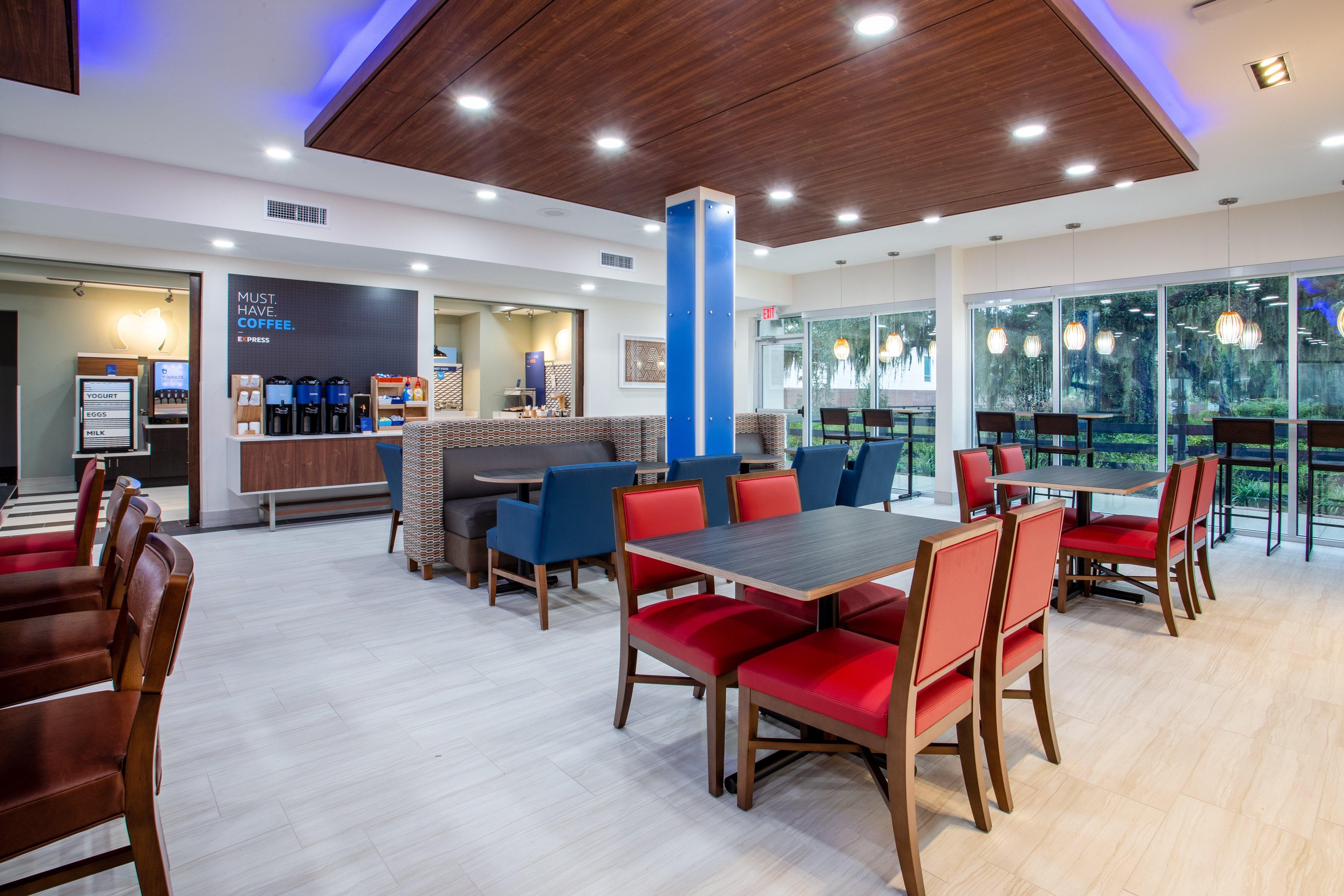 Holiday Inn Express & Suites - Deland South By Ihg Exterior photo