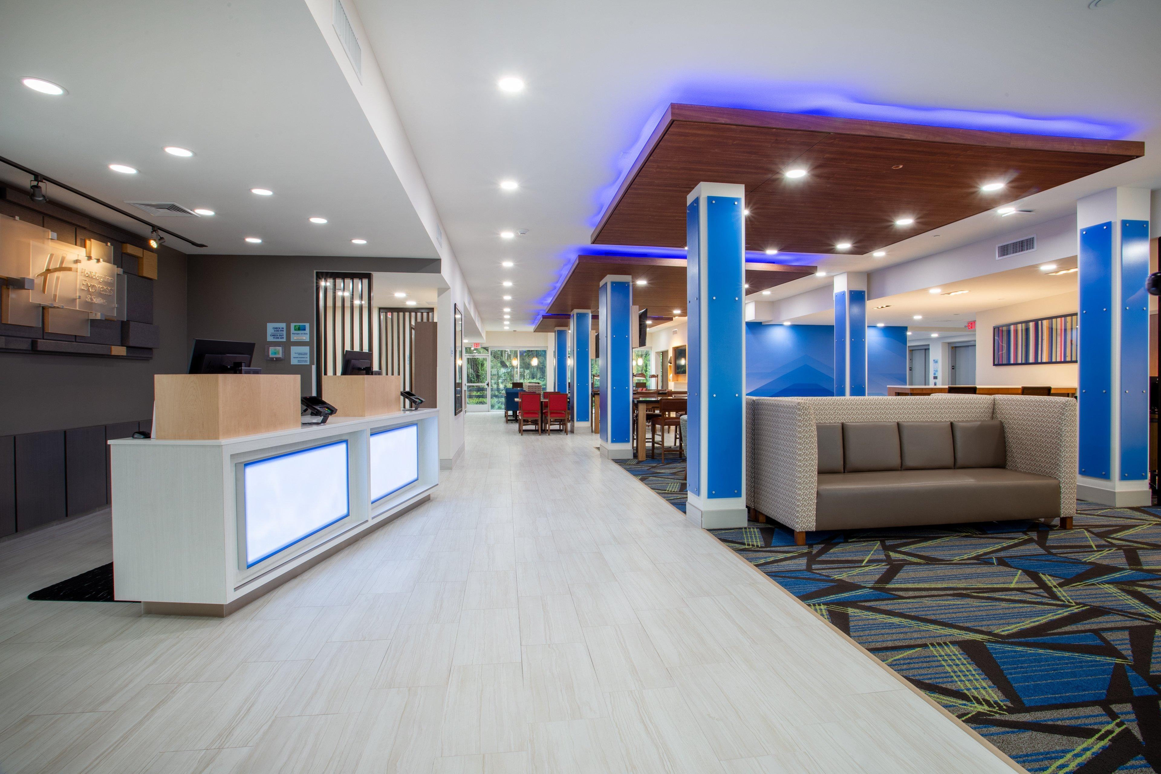 Holiday Inn Express & Suites - Deland South By Ihg Exterior photo