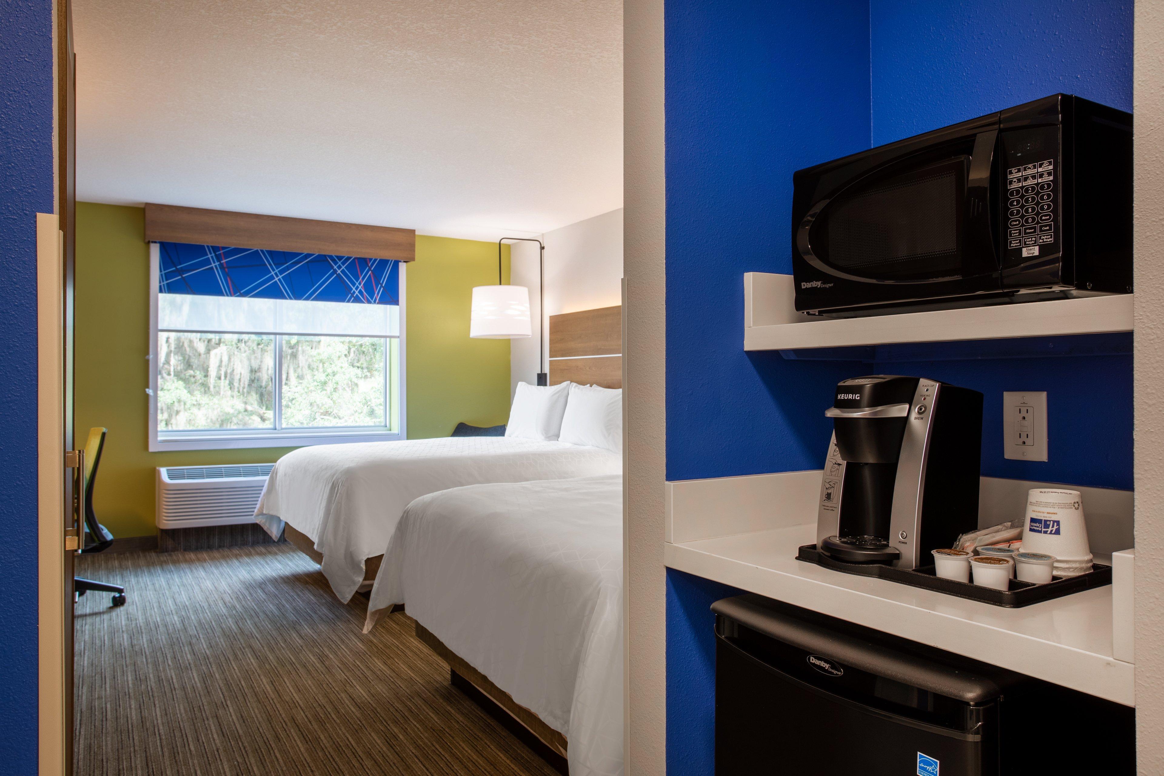 Holiday Inn Express & Suites - Deland South By Ihg Exterior photo